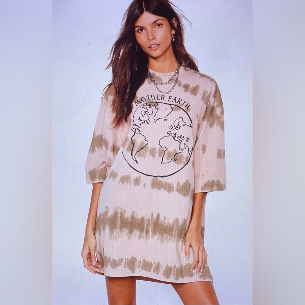 Nasty Gal Tie Dye Mother Earth Graphic T-Shirt Dress